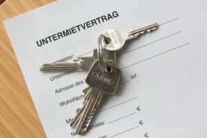 BGH prüft: Dürfen Mieter mit Untervermietung Gewinn machen?