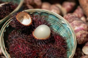 Litschi-Verwandte: Rambutan punktet mit mehr Fruchtfleisch