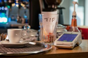 Trinkgeld? Ja, bitte! Aber wem und wie viel?