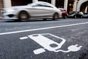 So viel durstiger als angegeben sind Plug-in-Hybride