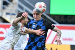 Paderborn zittert sich in Überzahl zum Sieg gegen Nürnberg