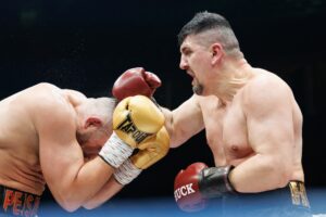 Mit 41 wieder im Ring: Marco Huck gewinnt Comeback-Kampf