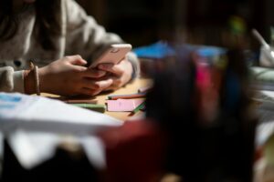 «Du bist nicht allein!»: Eine App gegen Cybermobbing