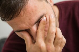 Warum die Augen im Winter oft trockener sind – und was hilft