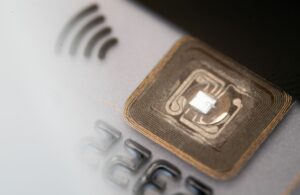 Brauchen Bankkarten funkdichte Schutzhüllen?