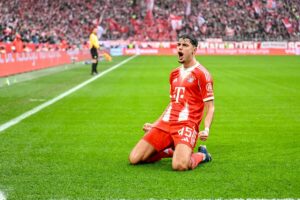 Bayern legt gegen Frankfurt vor – Köln punktet mit Traumtor