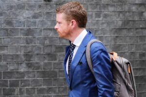 Epstein-Skandal in London: Starmers Stabschef tritt zurück