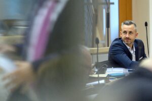 AfD streitet über Familienjobs – Rufe nach strengeren Regeln