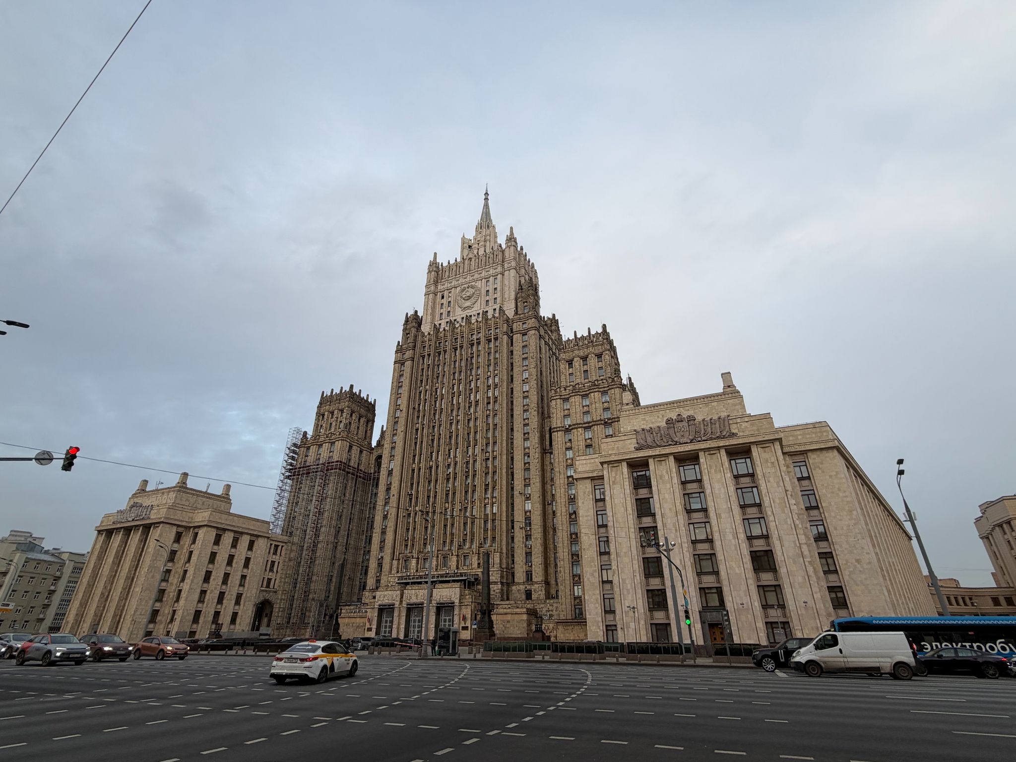 Moskau weist deutschen Diplomaten aus – Kritik von Wadephul