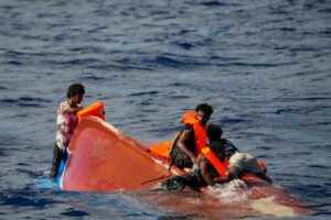Mehr als ein Dutzend Leichen an Italiens Küsten angeschwemmt