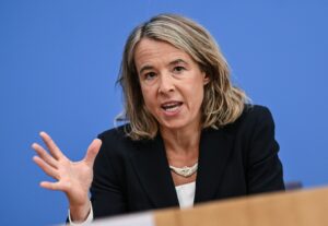 Bericht: Wirtschaftsweise Malmendier könnte ausscheiden