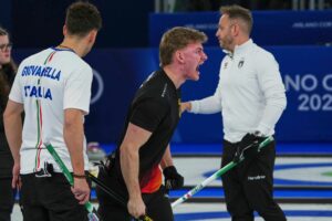 Deutsche Curling-Männer gewinnen Krimi gegen Italien