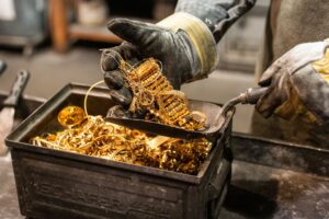 Preise für Gold und Silber ziehen nach Turbulenzen wieder an